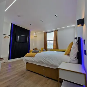 https://balco-plaza-studio.hotelsin-nottingham.com