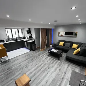 https://entire-two-bedroom-guest-house-nottingham.hotelsin-nottingham.com